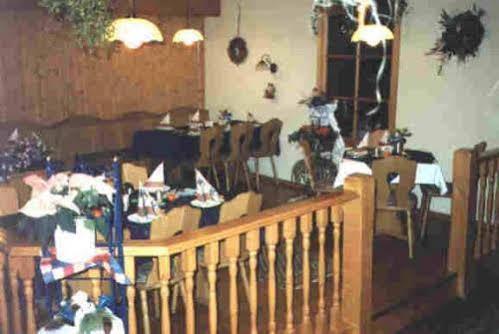 Hotel Restaurant Zur Krone Obersuhl Eksteriør billede
